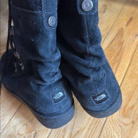 The North Face Black Winter Boots with Rugged Sole - Picture 3 of 4